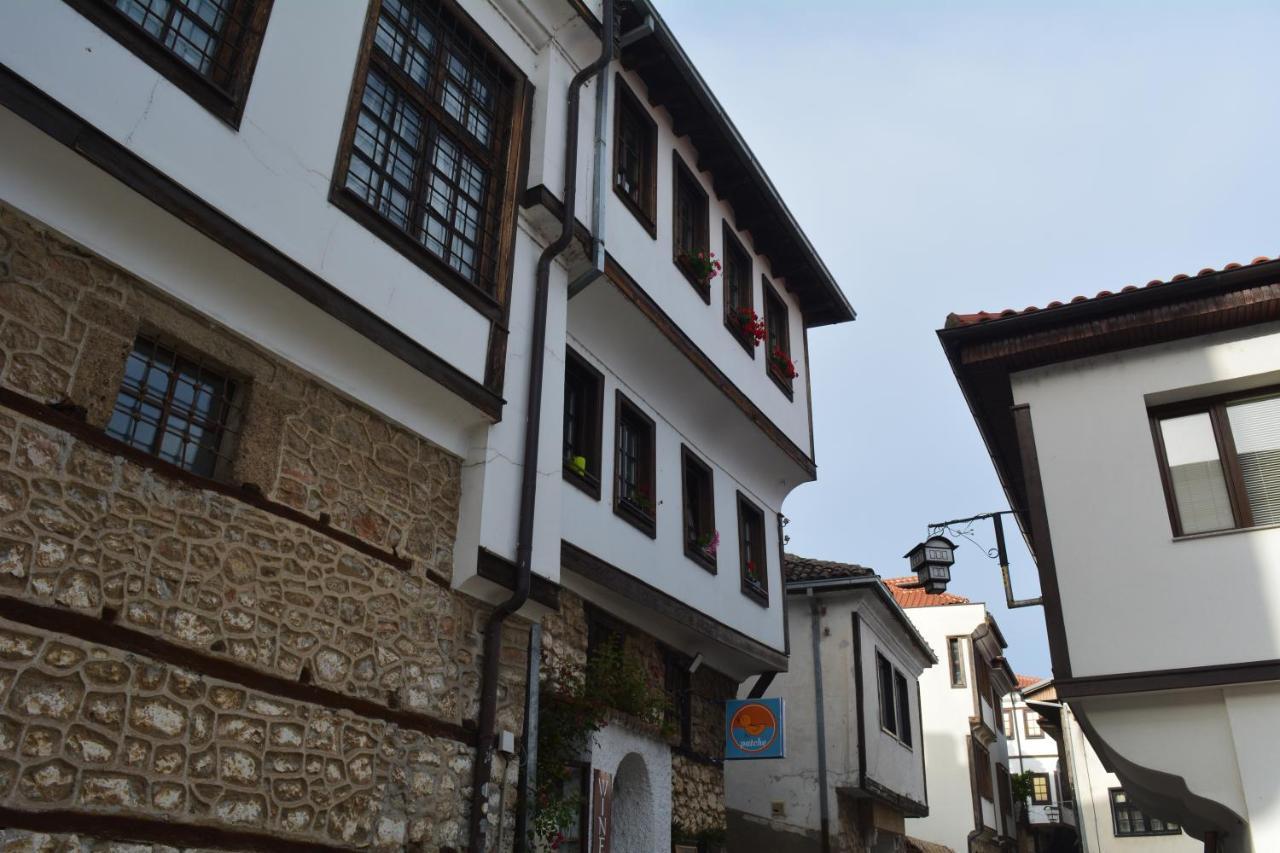 Patche Residence - A Wine Cellar Hideaway In The Historic Home Of Revolutionary Metodi Patche Ohrida Exterior foto
